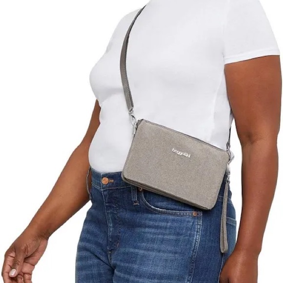 Baggallini Black Crossbody Bag - Picture 4 of 4